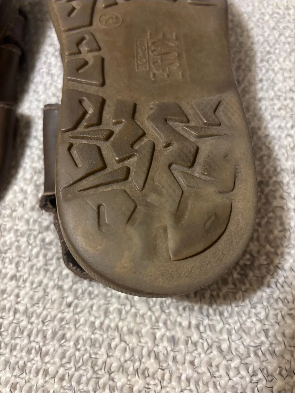 90s/Y2K Lower East Side Brown fisherman sandals with chunky sole size 7.5